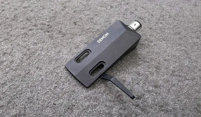 Denon Pcl 4 headshell in Excellent Condition. 9 Grams  - Image 1 of 4