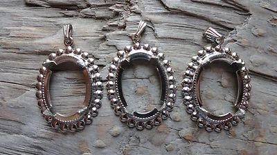 Colgante Cuentas Ovaladas Chapado en Plata 13x18mm En Punta con Medallón (Paquete 3) 0522 Foto 1 de 3