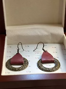 VINTAGE Jewelry💥 Women red leather filigree hoop Earrings - Picture 1 of 6