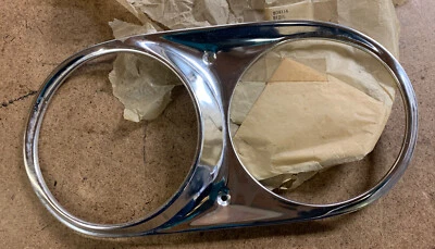 TRIUMPH 808116 2000 MK I & 2.5 PI MK I L/H MOLDURA DE FAROL (LOJA SUJA) - Imagem 1 de 4