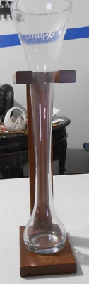 Фирменное пивное стекло Rumple Minze высотой полярда 18 дюймов с деревянной винтажной подставкой - Изображение 1 из 3