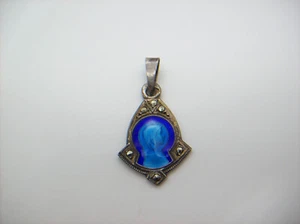 Ciondolo medaglia marcasite argento smalto blu cattolico vintage Nostra Signora di Lourdes - Foto 1 di 12