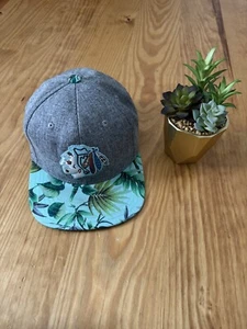 CHICAGO BLACKHAWKS American Needle FLORAL HAWAIIAN Adjustable Strapback Hat - Picture 1 of 8
