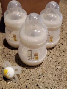 Lot of 3 Mam Anti Colic Bottles 4.5 oz with Starter Pacifier 0+ - Picture 1 of 8