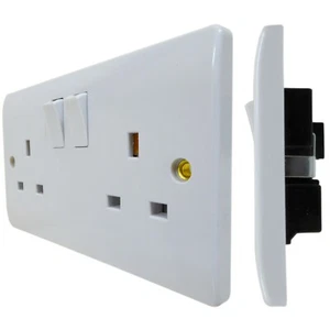 13 Amp Double Socket White Double Pole Twin 2 Gang 13A Switched Round Edge - Picture 1 of 12