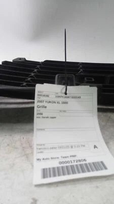 Used Upper Grille fits: 2007 Gmc Yukon xl 1500 SLE upper Upper Grade A Foto 1 de 4