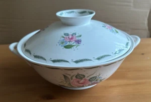 SUSIE COOPER FRAGRANCE PATTERN C485 - TWIN HANDLED BONE CHINA LIDDED TUREEN - Picture 1 of 6