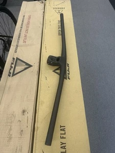 Lamere Lenker 780 mm Carbon & integrierter Vorbau Carbon Fahrrad - Bild 1 von 8