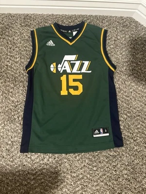 Camisa de basquete UTAH JAZZ #15 Favors ADIDAS JUVENIL TAMANHO MÉDIO - Imagem 1 de 4
