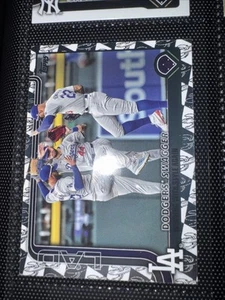 2025 Topps Serie 1 - Lista de verificación Teoscar Hernández, Kevin Kiermaier, Andy Pages  - Imagen 1 de 1