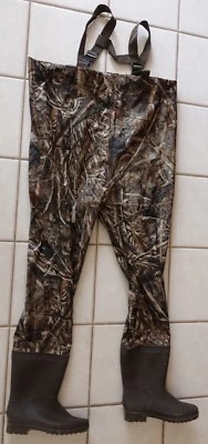 Game Winner camouflage realtree PVC backing Boot-foot Wader,Men's size 9 - Image 1 of 3