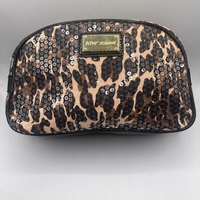 Bolsa de maquillaje cosmético Betsey Johnson lentejuelas guepardo. Foto 1 de 4