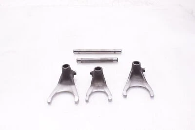 ВИЛКИ ПЕРЕКЛЮЧАТЕЛЯ ПЕРЕДАЧ ДВИГАТЕЛЯ 98-03 YAMAHA V-STAR 650 OEM - Изображение 1 из 4