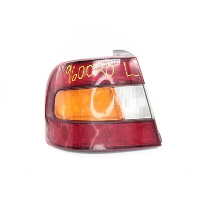 Lámpara trasera Hyundai Elantra RL 1993 número de pieza - 9240128051 Foto 1 de 4