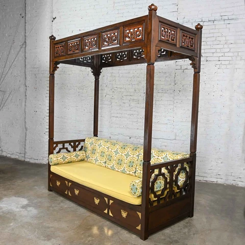 Vintage Chinoiserie Hand Carved Canopy Daybed Style of Chinese Wedding Bed Cover