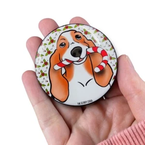 Basset Hound Bastón de Caramelo Pinback Botón Insignia Navidad Perro Pin Regalo Accesorios - Imagen 1 de 3