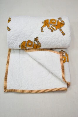 Manta reversible camel pequeña marrón y blanca cama bohemia corredor Gudari Foto 1 de 4