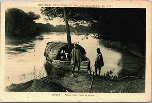 Sudan Soudan Passage d'une rivière en piroque Vintage Postcard B161 - Picture 1 of 2