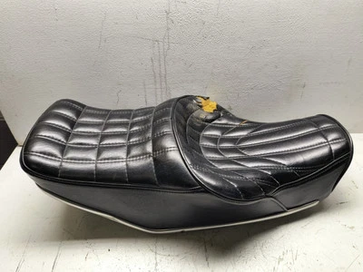 1978 Kawasaki KZ400C KZ400 Conjunto de Assento OEM King And Queen Sela Pan - Imagem 1 de 4