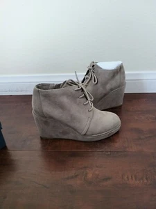 Carlos By Carlos Santana Suede Ankle Boots Size 7.5 - Picture 1 of 7