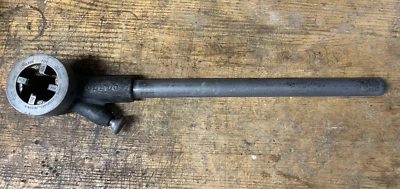 Toledo 00 Ratchet Pipe Threader Head & Handle with 3/4" Die Vintage - Image 1 of 4