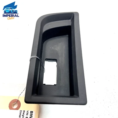 2019 宝马 430i xDrive 中心控制台 AUX USB 端口面板装饰盖原始设备制造商 — 第 1/4 张图片