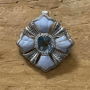 ​Judith Ripka Plata de Ley Azul Encaje Ágata, Topacio Azul y Circonita cúbica Colgante/Pin - Imagen 1 de 2