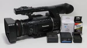 Caméscope vidéo professionnel Panasonic AG-AC130P AVCCAM avec batterie et chargeur - Photo 1/24