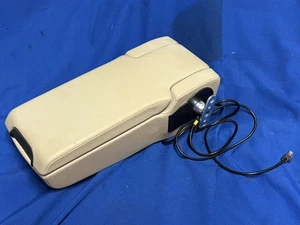 orig. Mercedes Mittelarmlehne Leder mit Telefonfach creme A1249701531 W124 NOS - Picture 1 of 4