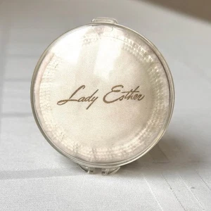 Vintage Signed "VV's Made in USA" Cosmetic Compact and Lady Esther Powder Puff - Picture 1 of 5