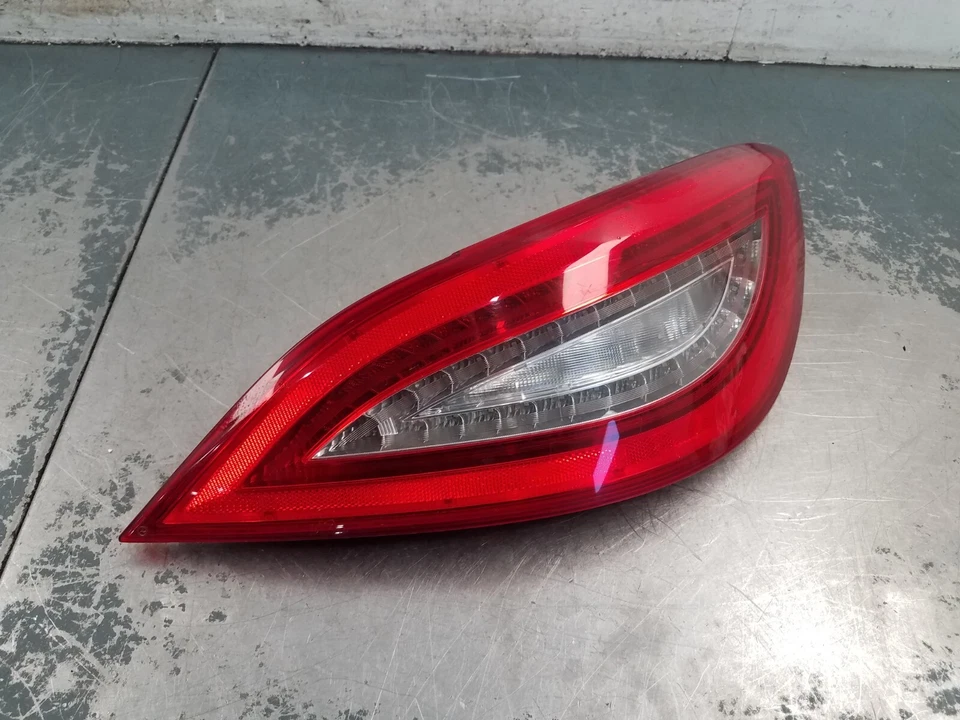 2014 Mercedes AMG CLS 63 S Right Passenger Tail Light #4700 E2 - Image 1 of 4
