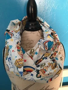 Bufanda infinita Wonder Woman con logotipo - Imagen 1 de 2