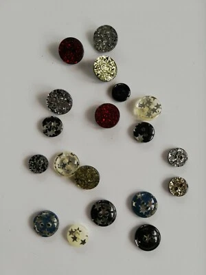 Knopf/Kurzwaren, 20 Stück Bunt gemischt aus den 80 ies!  - Bild 1 von 4