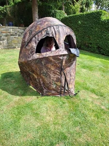 Pop Up Pigeon Hide - Picture 1 of 2