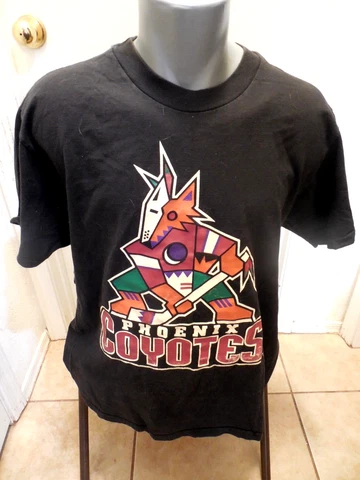 Vintage Phoenix Coyotes NHL Men’s S Black Hockey NHL Logo T-Shirt 90s Hanes LRG Cover