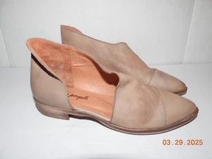 FREE PEOPLE ROYALE FLAT Women's Pointed Flat Shoes Grey Leather Sz 39 1/2 USA 9 - Picture 1 of 18