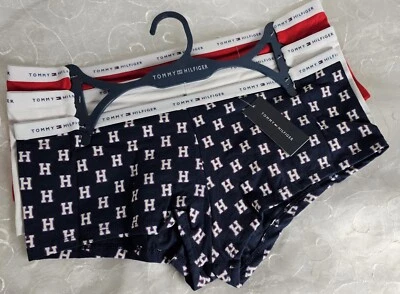 Tommy Hilfiger 3 件装 男孩短裤 M 纯红色、白色和海军蓝 带标志 棉弹力 — 第 1/4 张图片