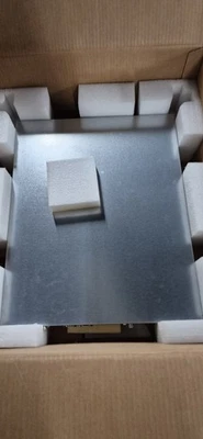 Silicon Graphics SGI 1100 SERVER ,NO CPU OR MEM ,POWERS ON UNTESTED ,SOLD AS IS - Image 1 of 4