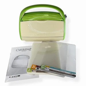 Cricut Cuttlebug Die Cutting Embossing Machine Crank Crafter Green Bundle Lot - Picture 1 of 10