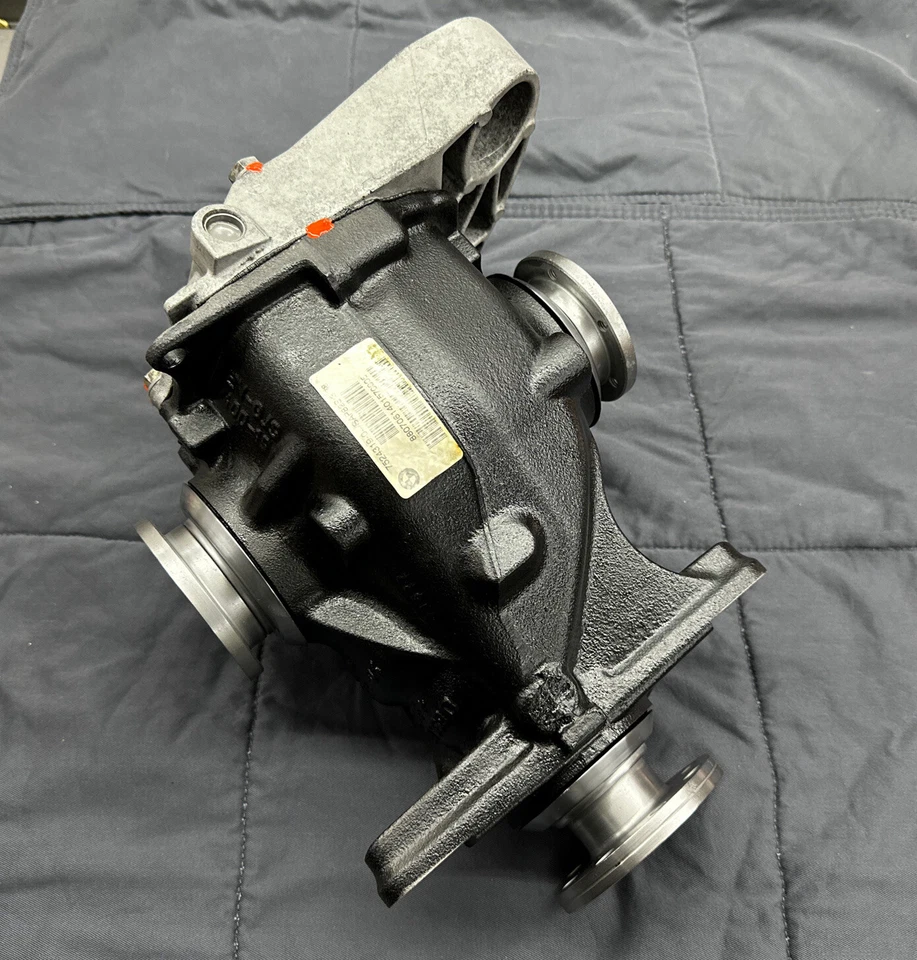 BMW 1ER 3ER DIFFERENTIAL HINTEN HINTERACHSGETRIEBE E90 E91 E92 E93 E81 E82 E87 - Image 1 of 1