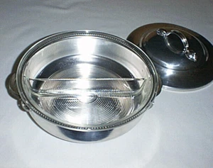 Vtg PYREX Divided Chafing Dish #595 in Covered Aluminum Holder with Leaf Handles - Picture 1 of 9