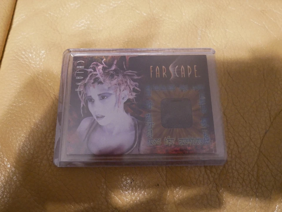 GIGI EDGLEY RELIC FARSCAPE COSTUME CARD ORIGINAL 2001 TRADING CARD - Image 1 of 2