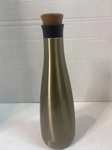 Manna 25oz Carafe Silver Metallic Vacuum Insulated Stainless Steel Bottle - Picture 1 of 7