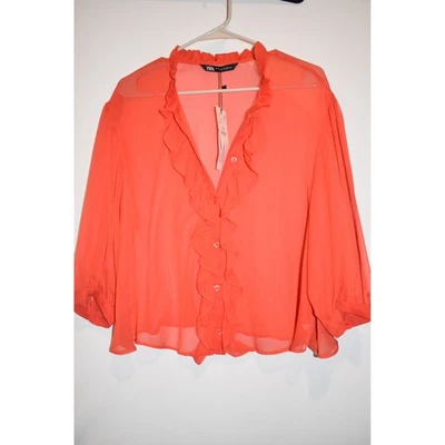 Blusa Zara para mujer roja con volantes, botón delantero, talla mediana nueva con etiquetas Foto 1 de 4
