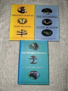 Cliff McNish Book Bundle, The Doomspell Series, Fantasy, Childrens, - Foto 1 di 6