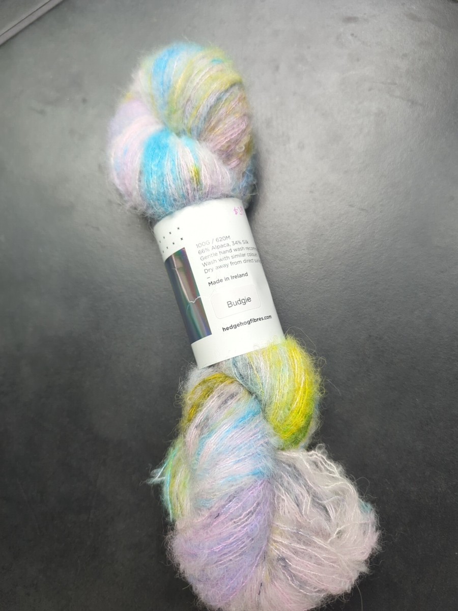 TAN BOUCLE LONG GROVES [BABY BLUE]