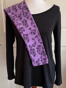 Lularoe Outfit Lynnae Top Small Solid Black & OS Leggings Purple White Floral - Picture 1 of 4
