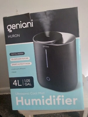 Geniani Huron Cool Mist Humidifier  W/ Oil Diffuser Feature - Image 1 of 4