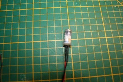 JUNO-MODELLBAU Beleuchtete Litfaßsäule Spur Z 1:220