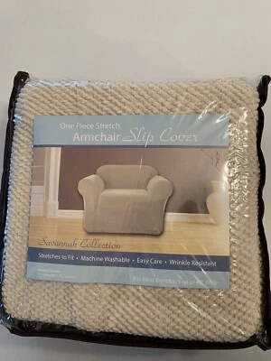 COLECCIÓN SAVANNAH FUNDA ANTIDESLIZANTE SILLÓN ELÁSTICO DE UNA PIEZA SE ADAPTA A LA MAYORÍA DE LAS SILLAS 40" Foto 1 de 2